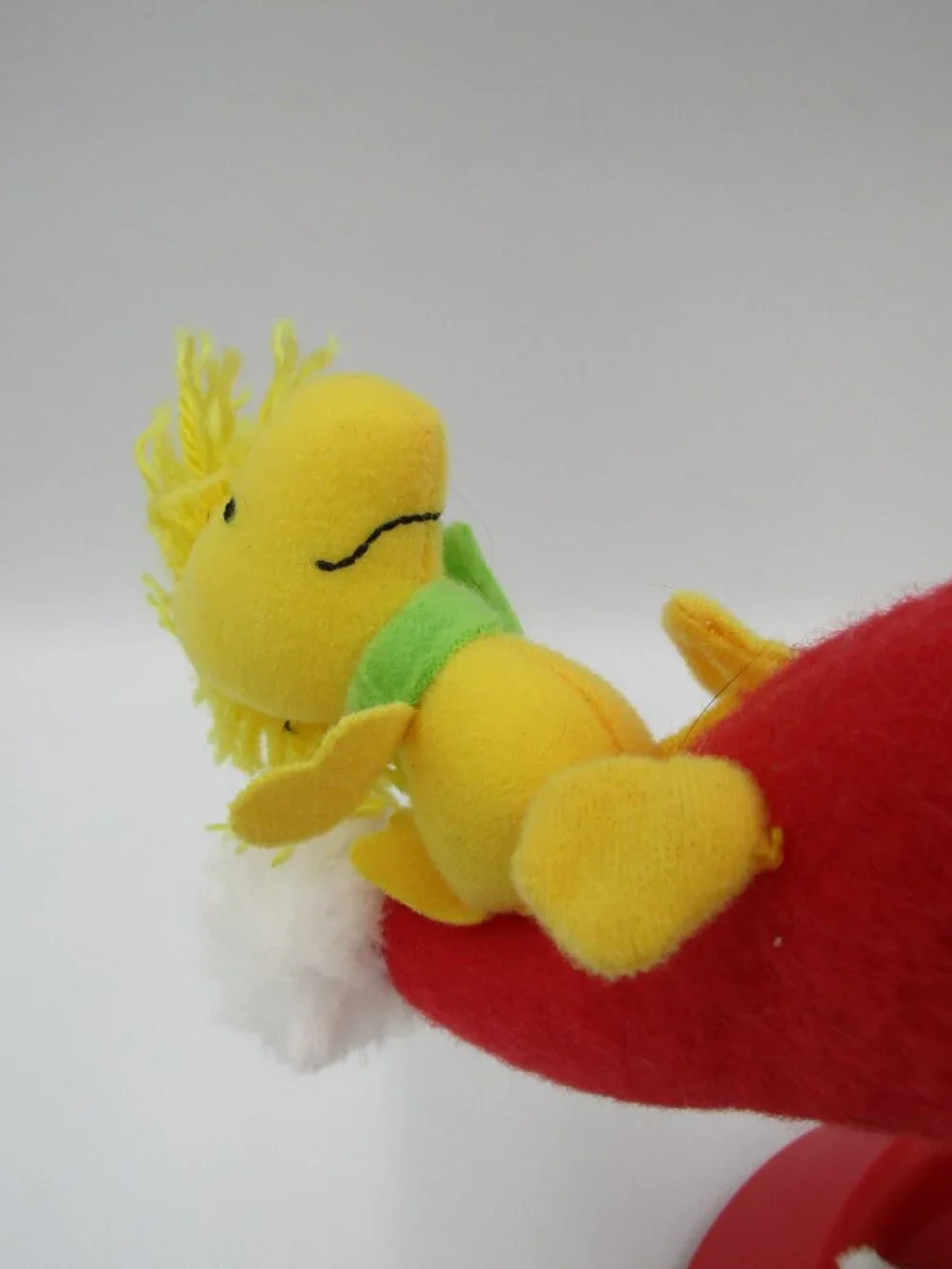 NWT Hallmark Sleddin' Snoopy 2012 Sound Music & Motion Peanuts Plush Woodstock